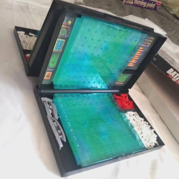 Battleship The Classic Naval Combat Game 1991 Vintage Antique by Milton Bradley - Picture 4 of 11